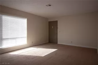 Photo #3: 2073491 Listing