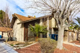 Photo #1: 2073538 Listing