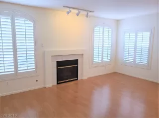 Photo #2: 2073539 Listing