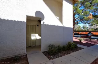 Photo #1: 2073601 Listing 