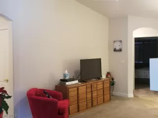 Photo #6: 2073603 Listing