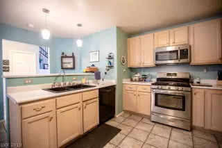 Photo #5: 2073613 Listing