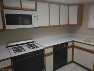 Photo #5: 2073615 Listing