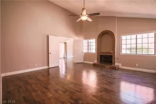 Photo #5: 2073764 Listing 