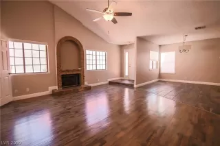 Photo #6: 2073764 Listing 