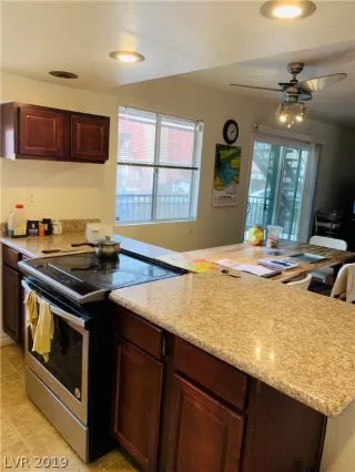 Photo #4: 2073765 Listing