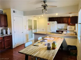 Photo #5: 2073765 Listing