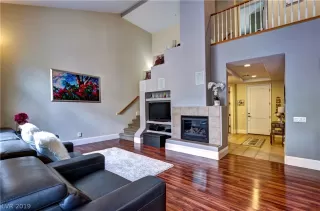 Photo #2: 2073772 Listing 