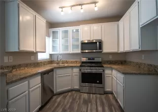 Photo #1: 2073810 Listing