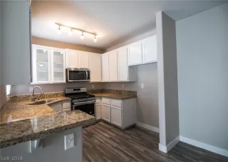 Photo #2: 2073810 Listing