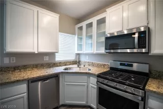 Photo #5: 2073810 Listing