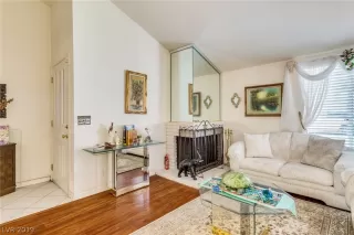 Photo #2: 2073864 Listing 