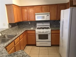 Photo #2: 2073923 Listing 