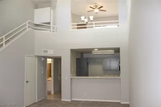 Photo #4: 2073939 Listing