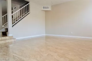 Photo #5: 2073951 Listing 