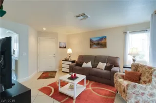 Photo #2: 2074016 Listing