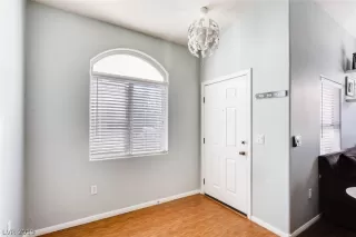 Photo #3: 2074174 Listing