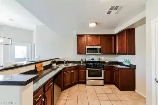 Photo #4: 2074208 Listing