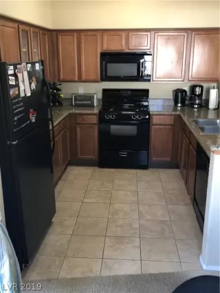 Photo #5: 2074215 Listing