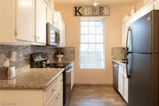 Photo #5: 2074270 Listing