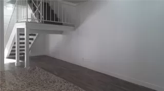 Photo #2: 2074275 Listing