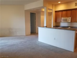 Photo #6: 2074280 Listing