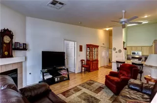 Photo #2: 2074294 Listing