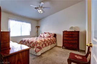 Photo #6: 2074294 Listing