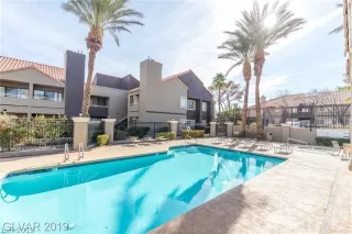 Photo #6: 2074313 Listing 