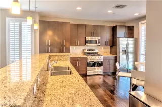 Photo #3: 2074319 Listing