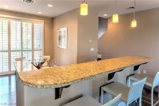 Photo #4: 2074319 Listing