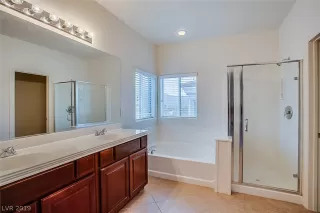 Photo #2: 2074348 Listing 