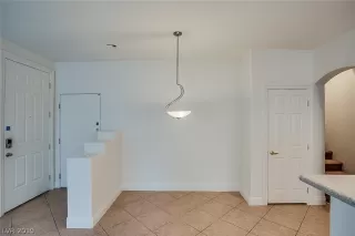 Photo #4: 2074348 Listing 