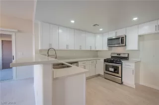 Photo #2: 2074387 Listing