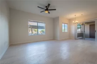 Photo #6: 2074387 Listing