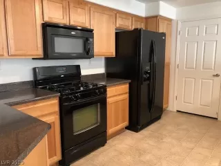 Photo #4: 2074431 Listing 