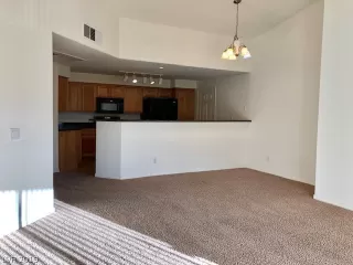 Photo #6: 2074431 Listing 