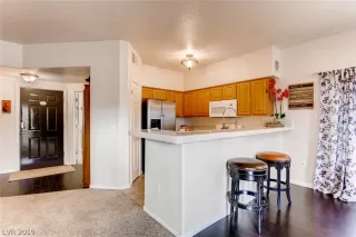 Photo #6: 2074485 Listing
