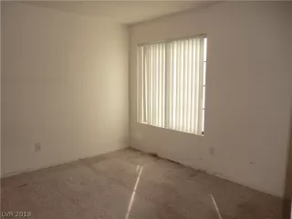 Photo #5: 2074563 Listing