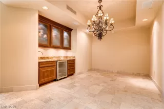 Photo #3: 2074606 Listing