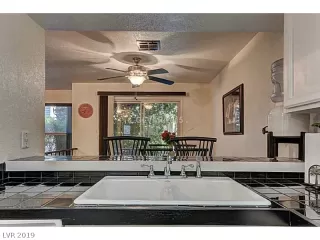 Photo #6: 2074644 Listing