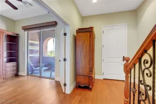 Photo #6: 2074661 Listing 