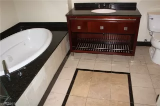 Photo #1: 2074706 Listing