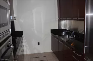 Photo #6: 2074706 Listing