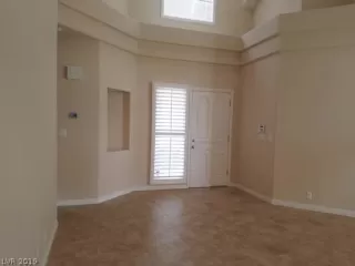 Photo #4: 2074762 Listing 