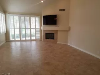 Photo #6: 2074762 Listing 