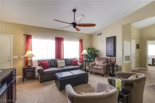 Photo #5: 2074812 Listing 