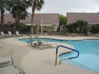 Photo #2: 2074820 Listing