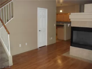 Photo #4: 2074820 Listing