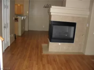 Photo #5: 2074820 Listing